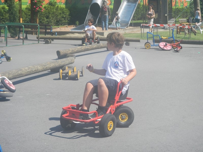 Village Camps International Summer Camp Leysin, Switzerland 2026-07-26 https://www.villagecamps.com/journals_admin/images/681-10-yellows (12).jpg